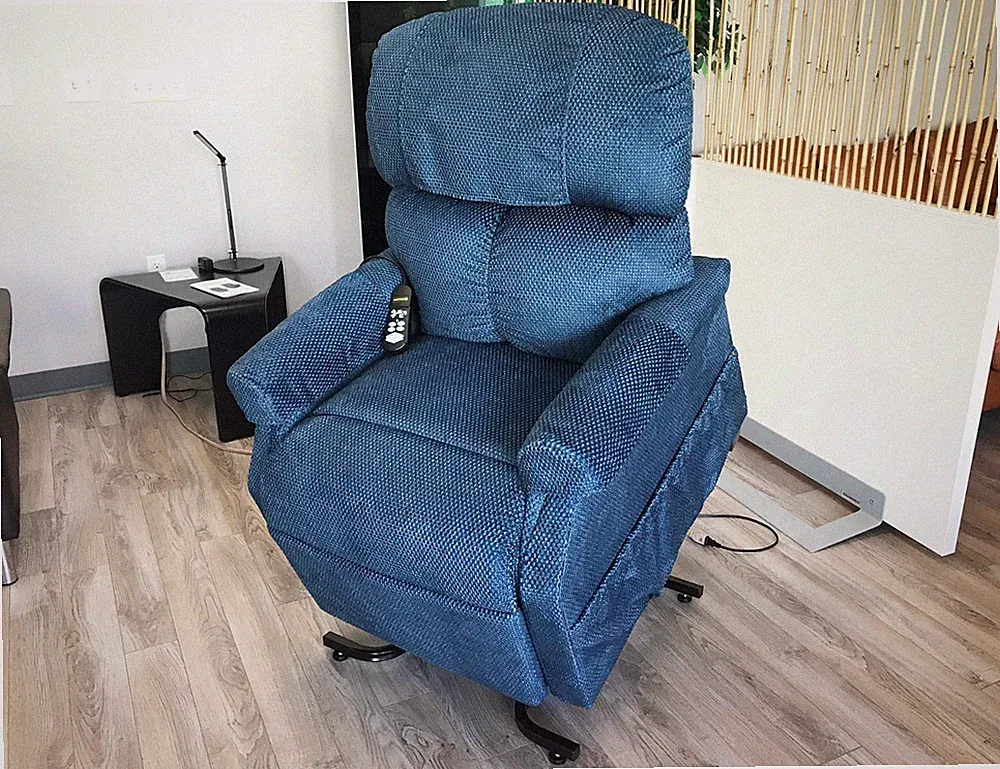 Golden Technologies MaxiComfort PR-535 Medium Dual Lift Chair Chaise Recliner BL